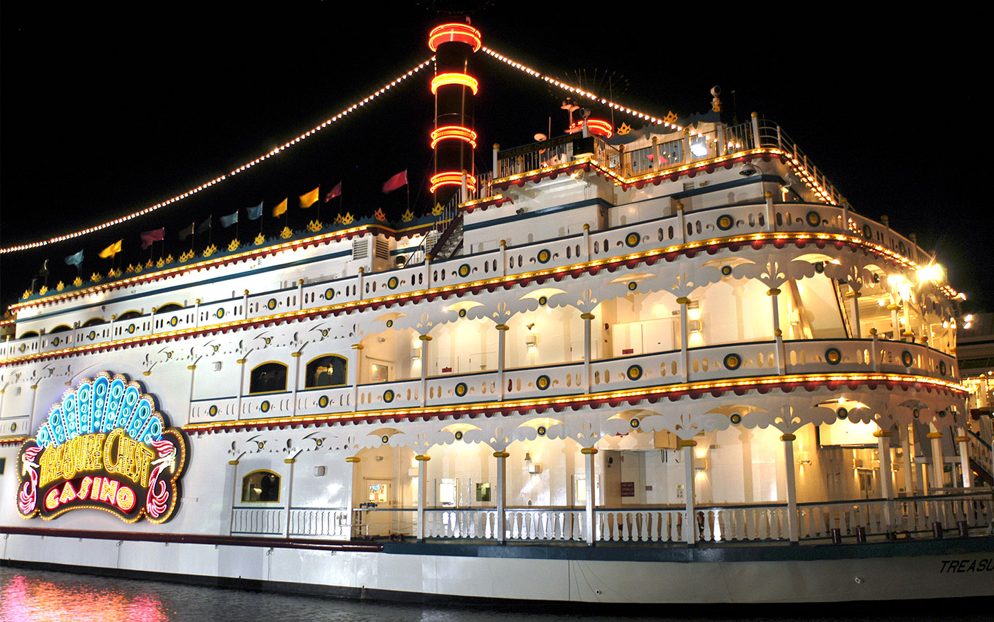 Treasure chest exterior